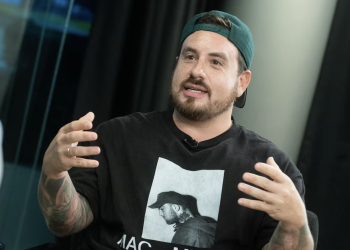 Fede Bal: “Yo pensé que una relación abierta iba a ser re fácil y es re difícil, ¿qué sí y qué no?”